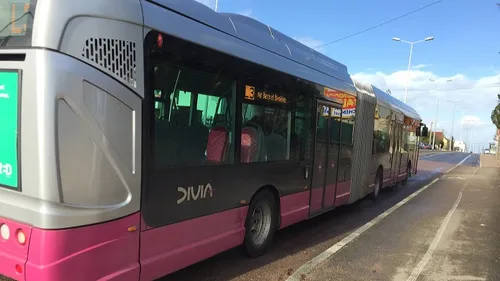 Un bus Divia caillassé à Dijon 